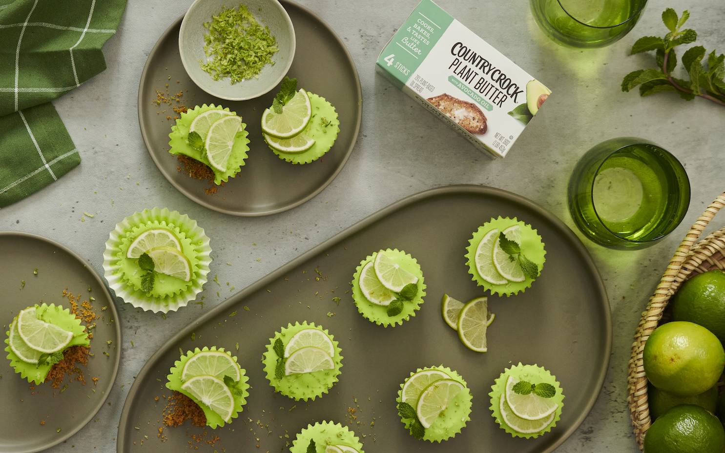 recipe image Zesty Mini Key Lime Pies