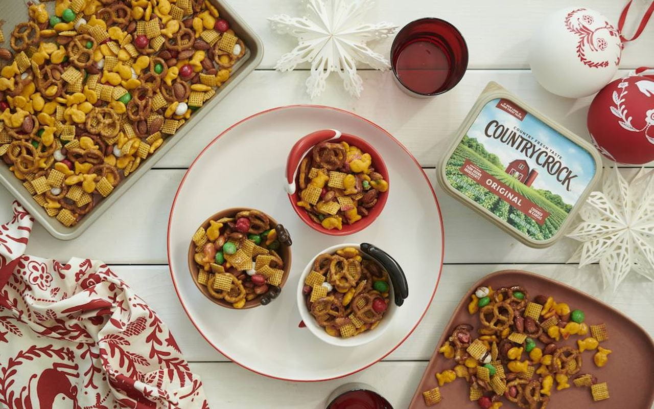 recipe image Holly Jolly Reindeer Snacks