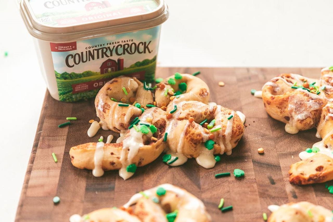recipe image Shamrock Cinnamon Rolls