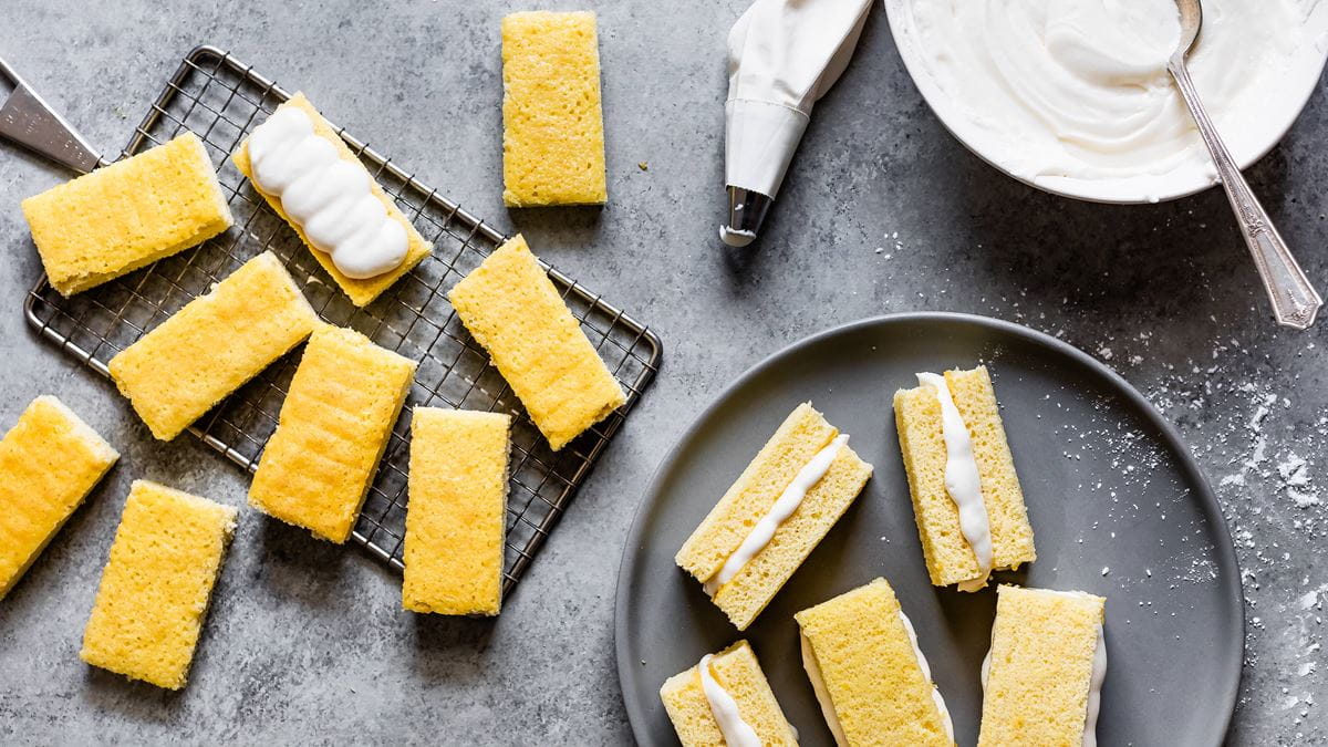 recipe image Creamy Sponge Cakes