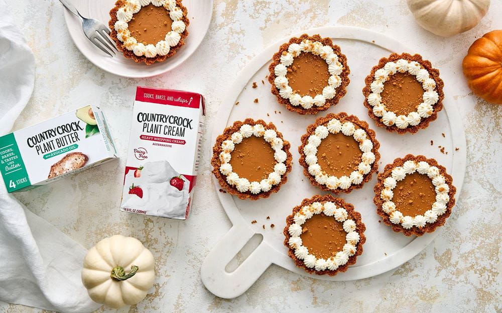 no-bake-biscoff-tartlets-country-crock-plant-butter
