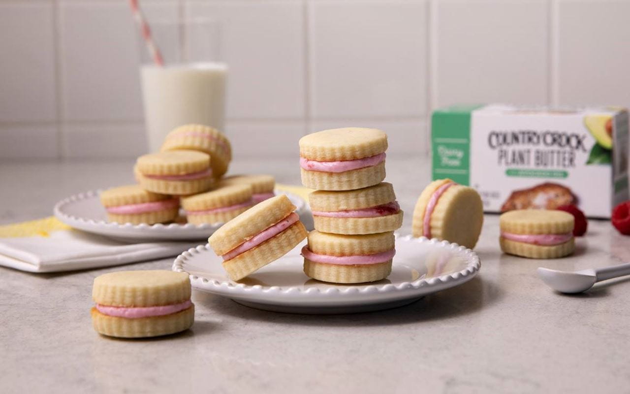 recipe image Raspberry Shortbread Sandwich