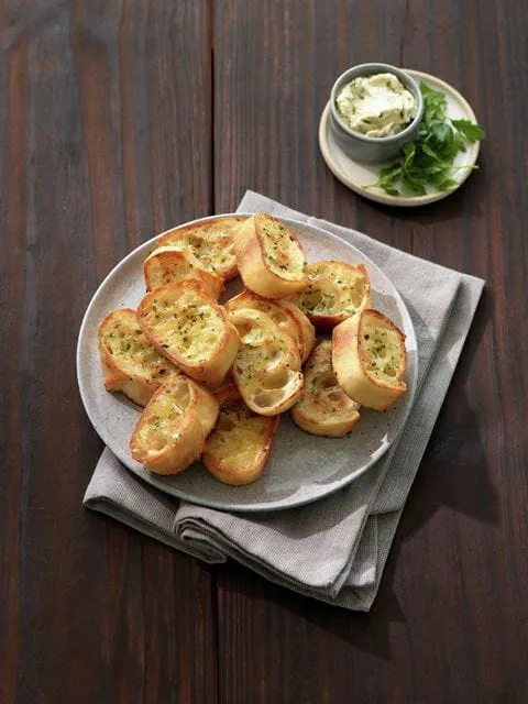 recipe image Herbed Garlic Bread