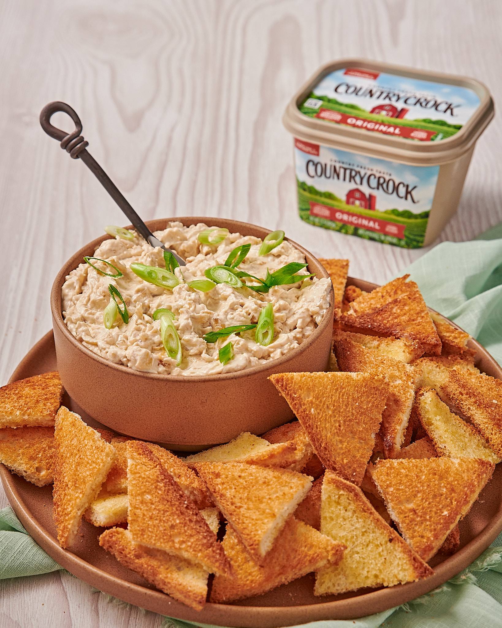 Caramelized Onion Dip with Buttery Toast Points