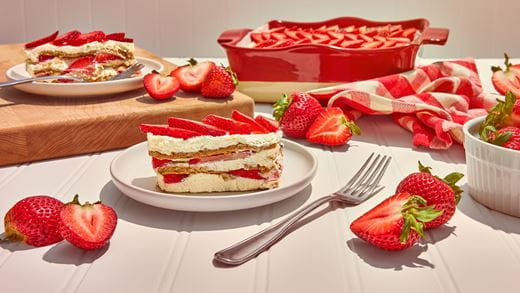 recipe image Strawberry No Bake Cake With Whipped Cream