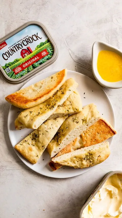 recipe image Garlic Rosemary Flatbread