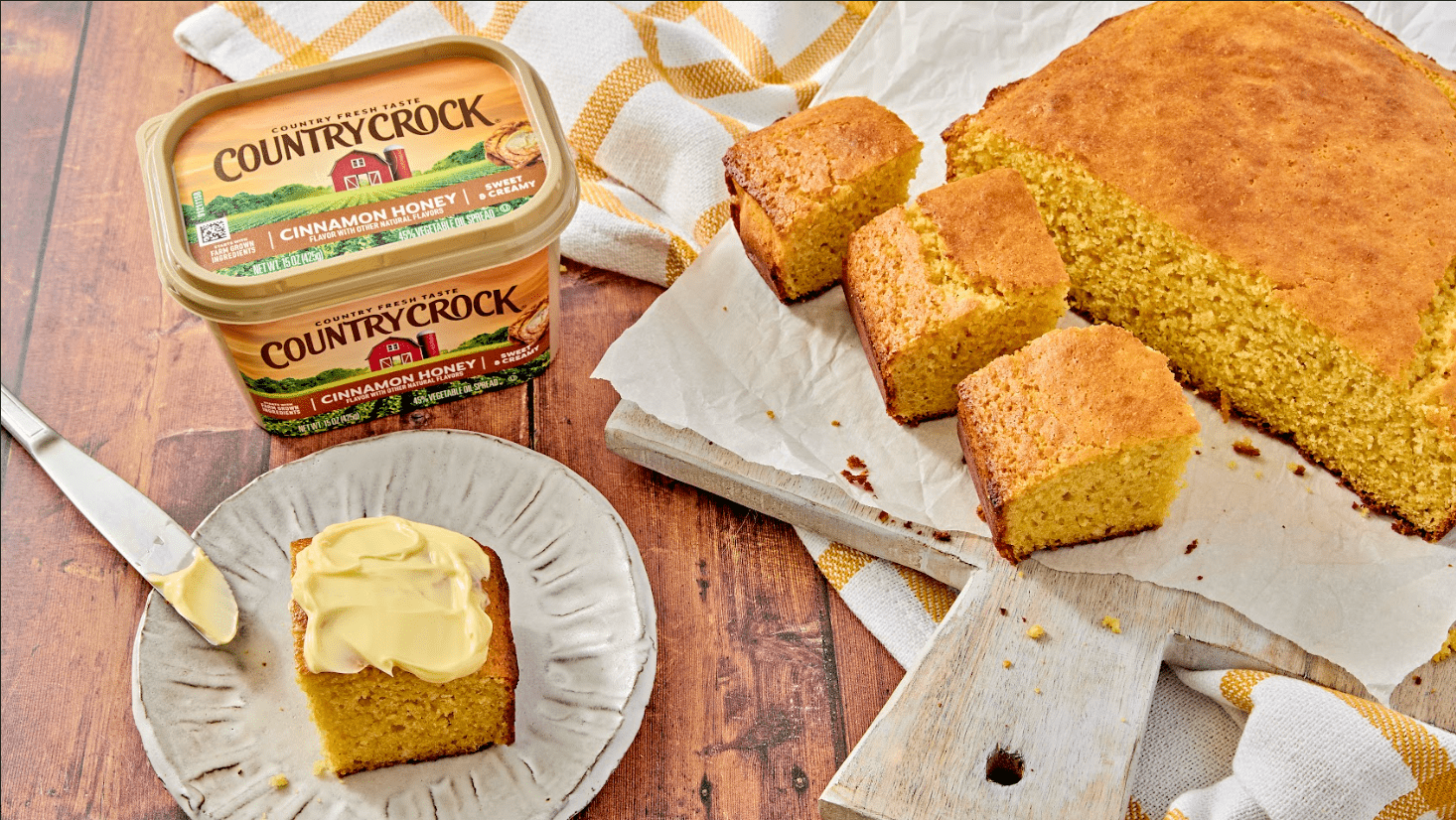Country Crock® Cinnamon Honey Cornbread