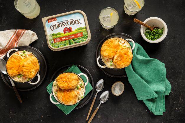 Mini Chicken Pot Pies with Cheesy Biscuit Crust