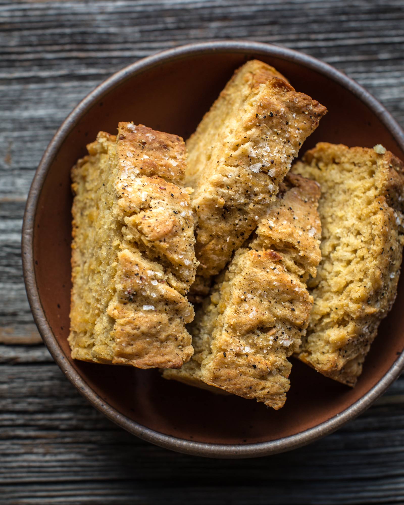 Cheddar Garlic Beer Bread