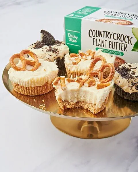 recipe image No-bake mini cheesecakes two ways