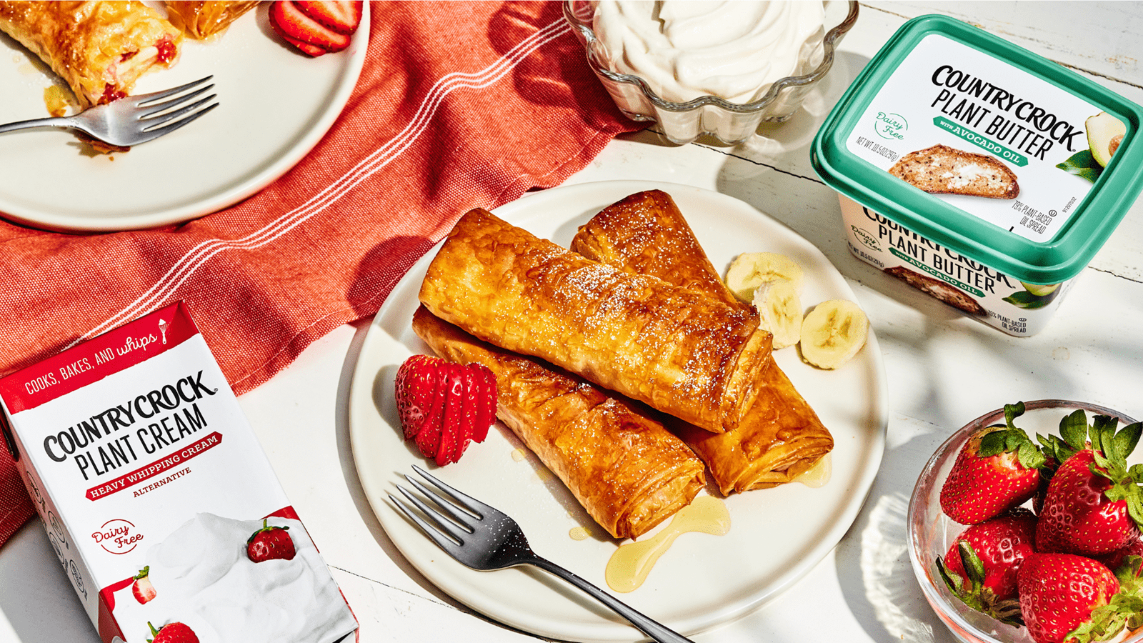 recipe image Strawberry Banana and Plant Cream Dessert Egg Rolls