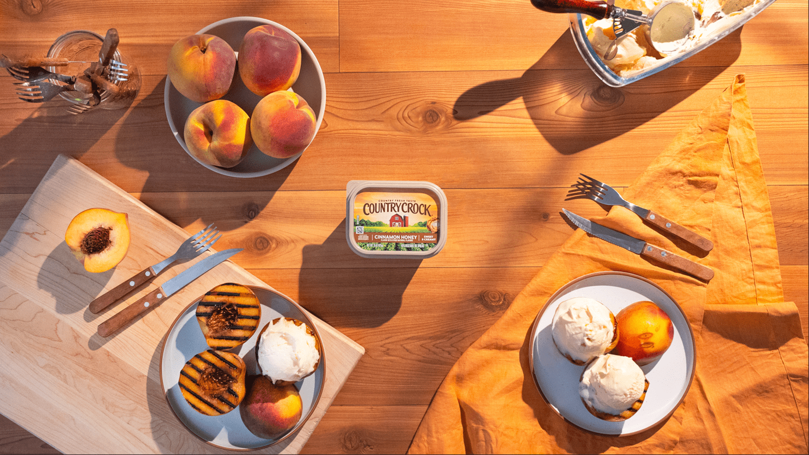 recipe image Cinnamon Honey Grilled Peaches with Vanilla Ice Cream