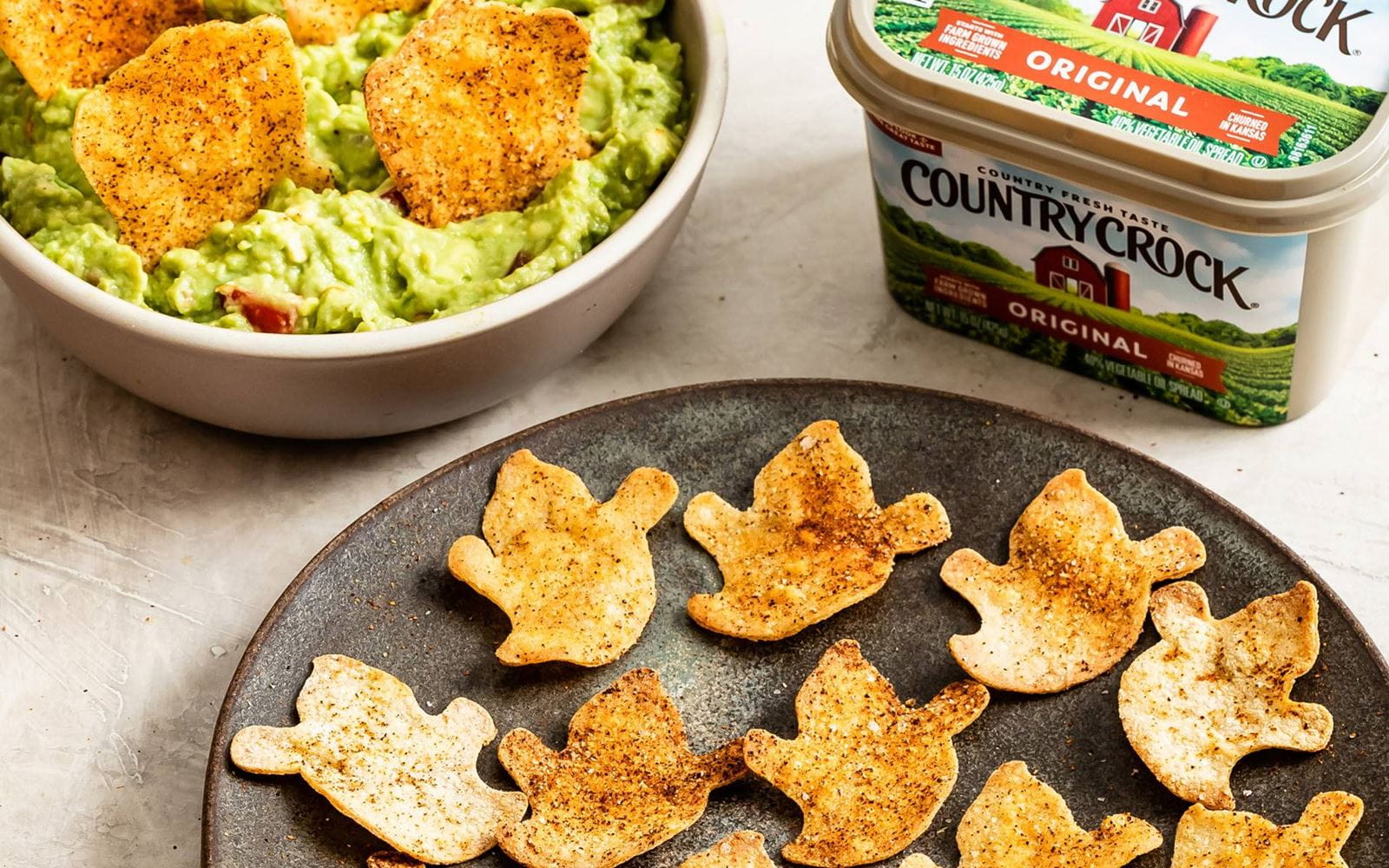 recipe image Ghostly Guac n' Chips